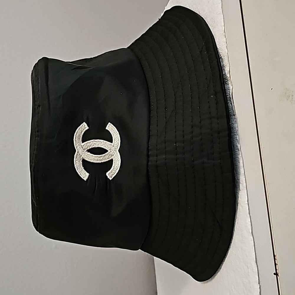 Chanel bucket hat